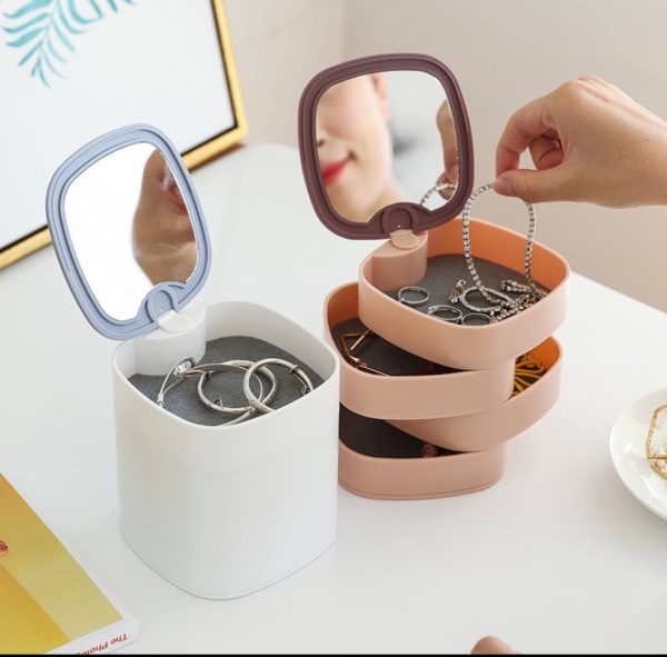 Jewelry organizer with mirror
