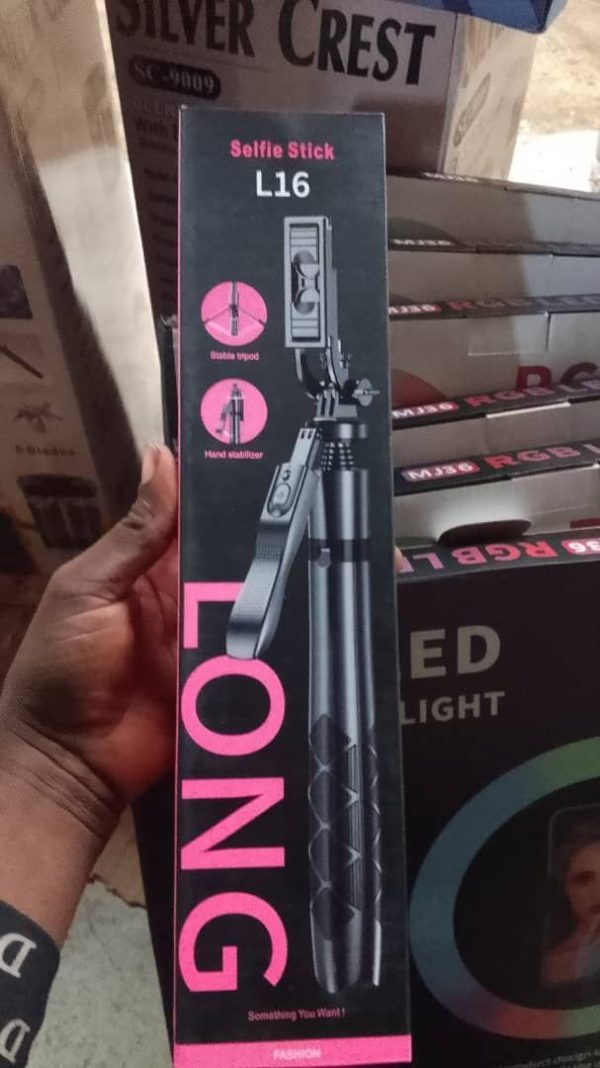 L16 SELFIE STICK TRIPOD STAND