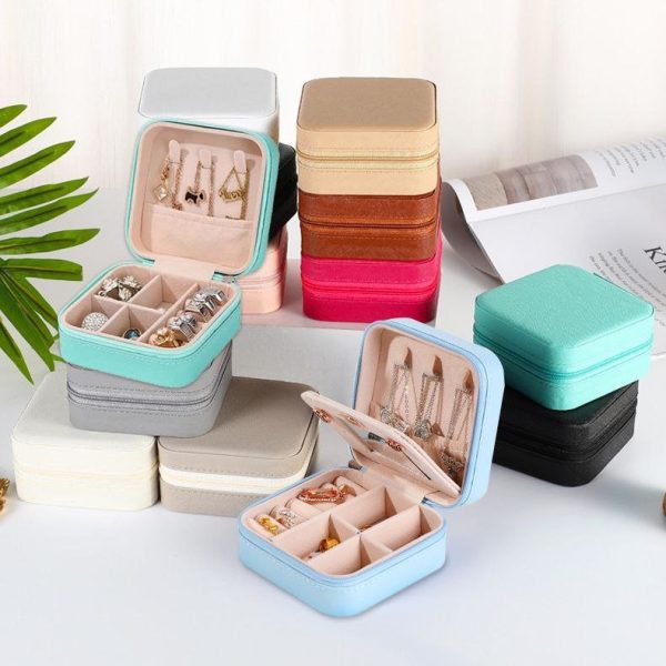 portable  leather jewelry box