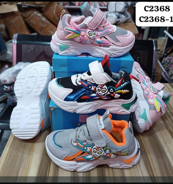 MIA CHARACTER SNEAKERS