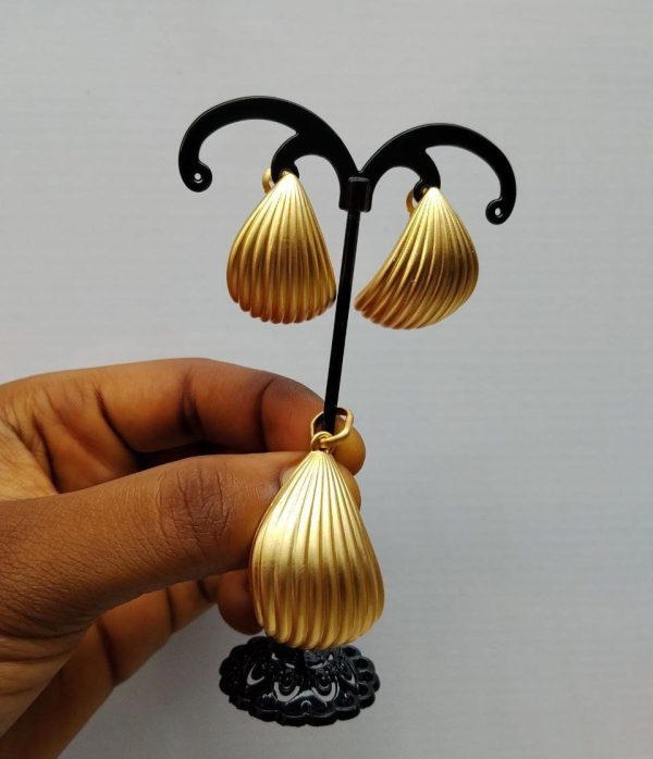 QUALITY SUNBELLE EARRING SET WITH PENDANT OLB002