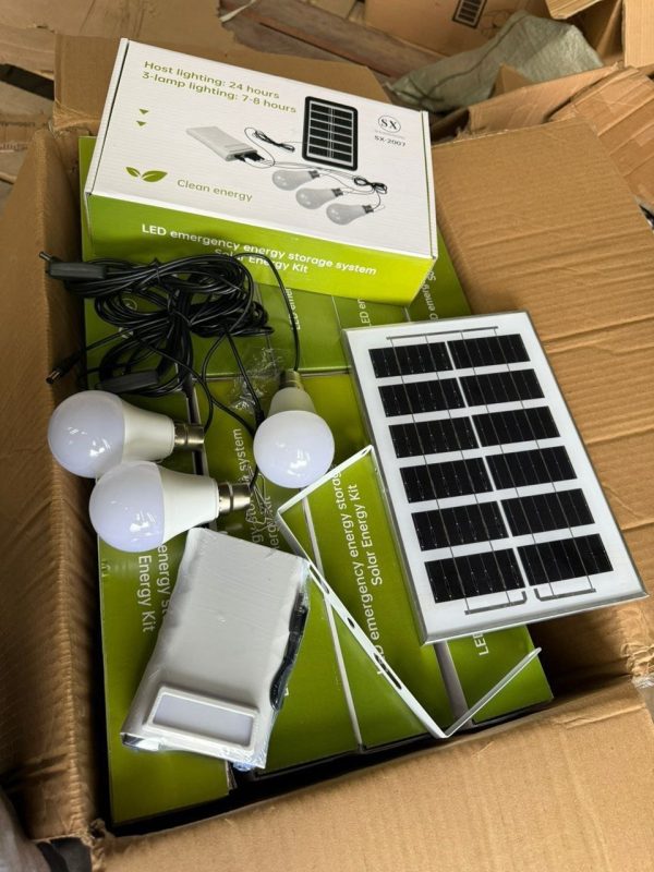 SX4800MAH POWERBANK WITH THREE BULB AND SOLAR PANEL