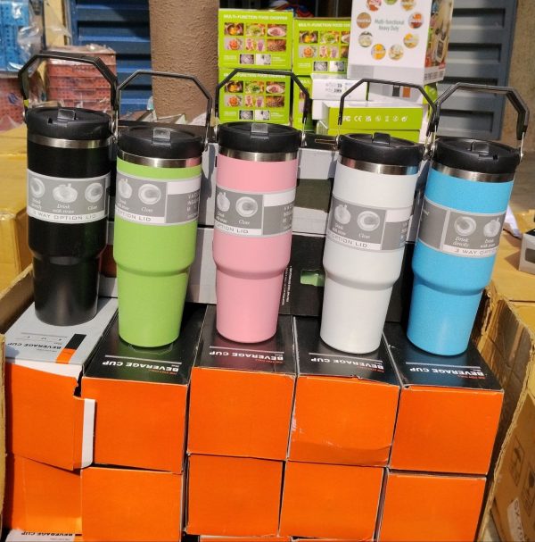 HIGH FASHION VACCUM INSULATED BEVERAGE CUP WITH THREE WAY LiD