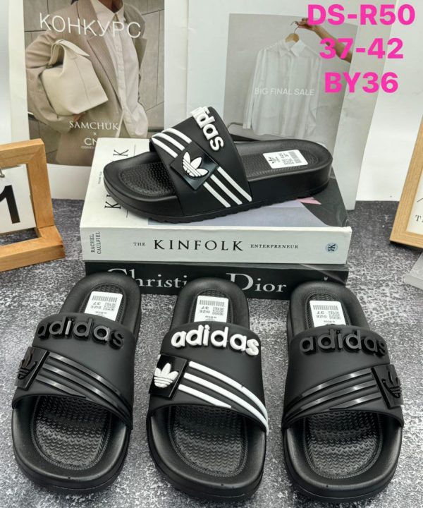 Macdonald unisex slide .🔥🔥🔥