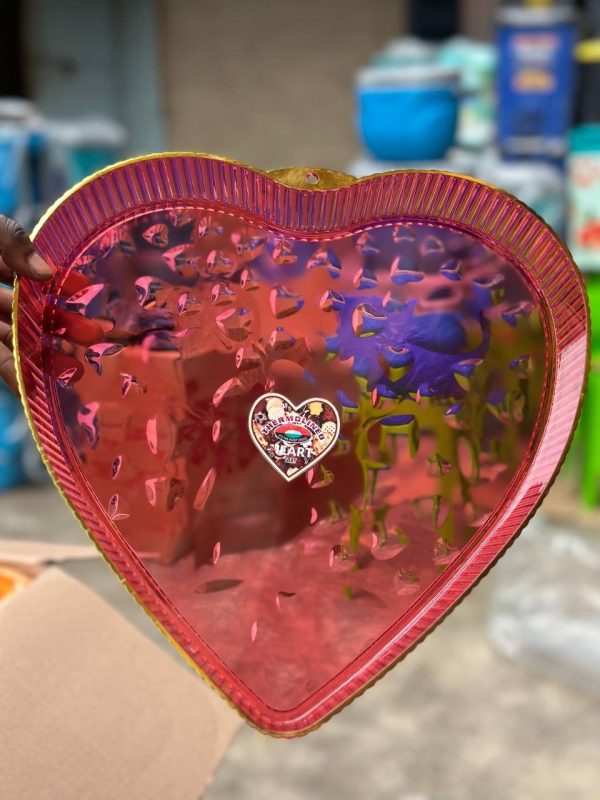 QUALITY ACRYLIC HEART TRAY