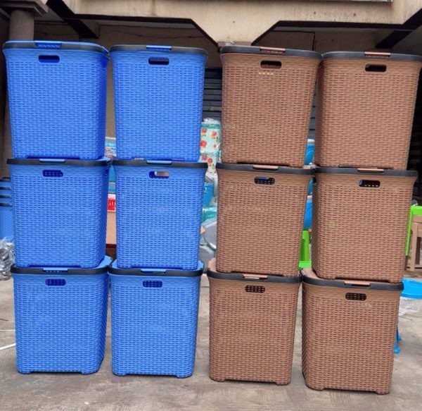 DURABLE WOVEN LAUNDARY BASKET WITH COVER