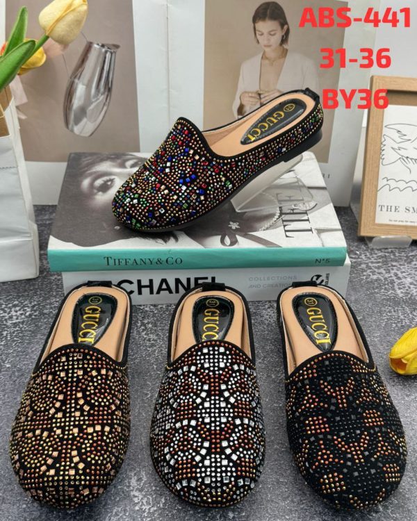 Kiddies stoned half shoe