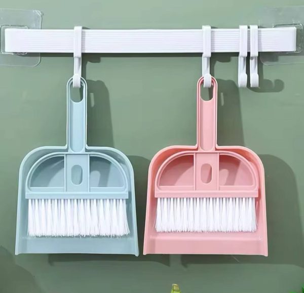 MINI DUSTPAN BRUSH AND PARKER SET