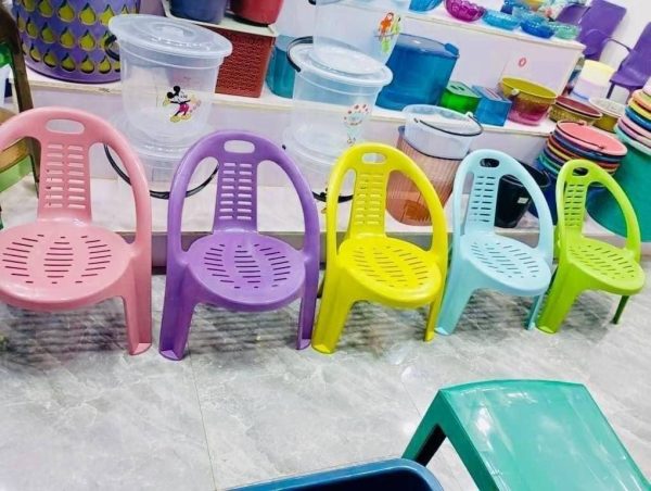 C4 kiddies chair