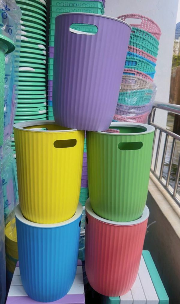 A58 sTRIPE DUSTBIN