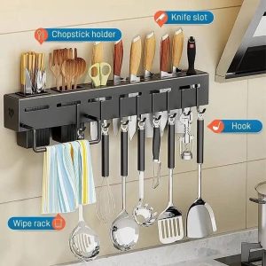 Wall mounted knife rack